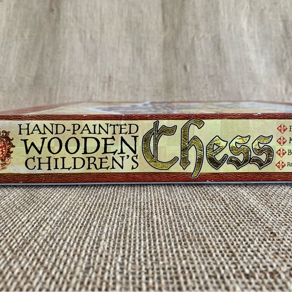 HOUSE OF MARBLES Children’s Chess Set Hand-Painted Woden Recommended 5+ - Picture 12 of 14